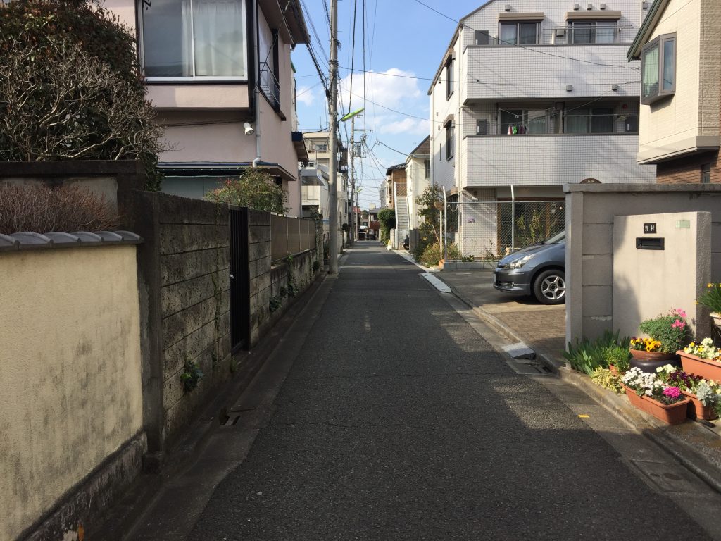 駒沢大学前 カフェ ニト 店前