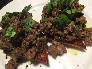 代官山 Holy カフェ レバーのブルスケッタ